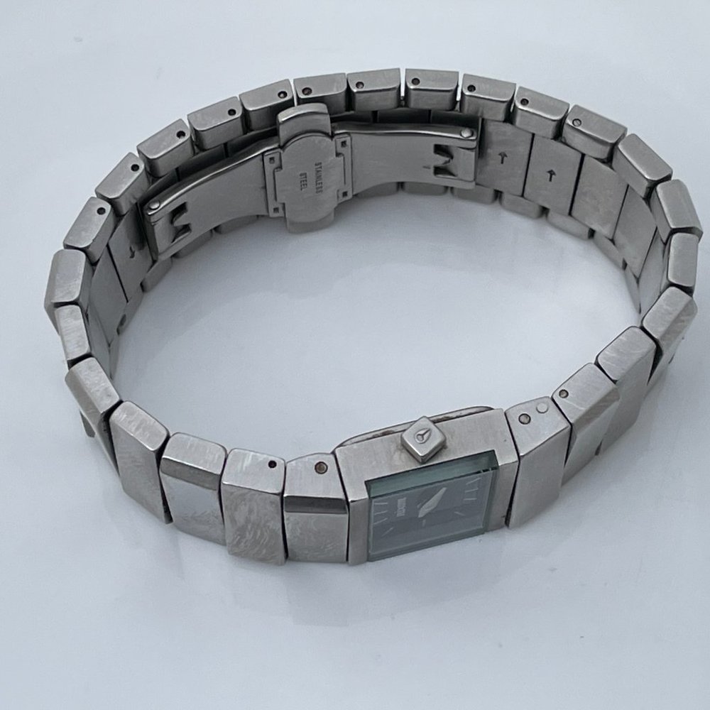 Nixon Wristwatch SEDUCTRESS  THE SIREN Silver Tone - Picture 4 of 13